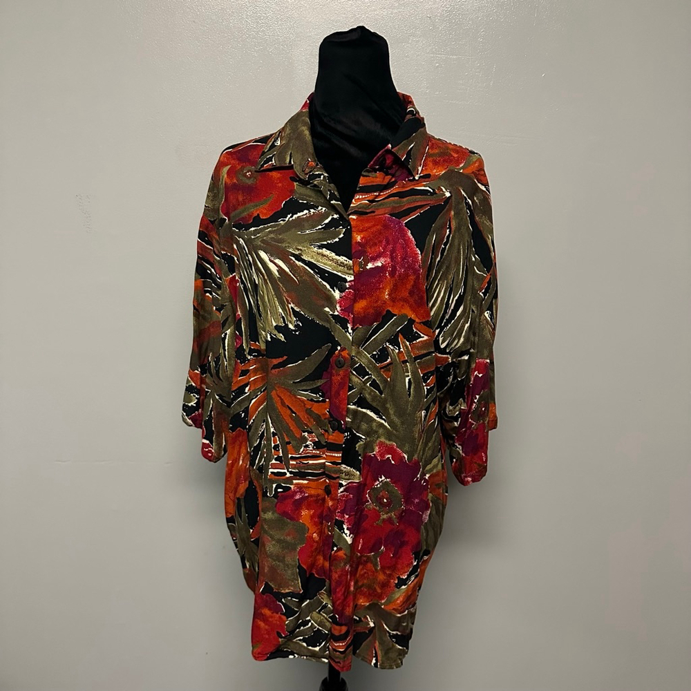 Vintage Women's Basic Editions Button Down Shirt 1X Red Green Floral 100% Rayon